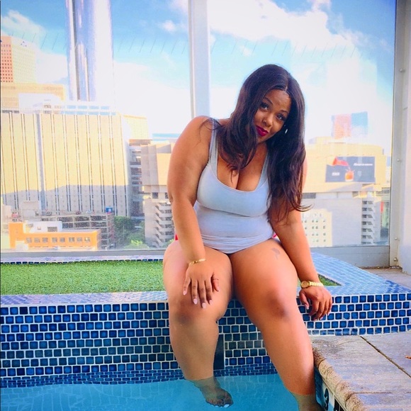 Meet your Posher, Tamara - Picture 5 of 6